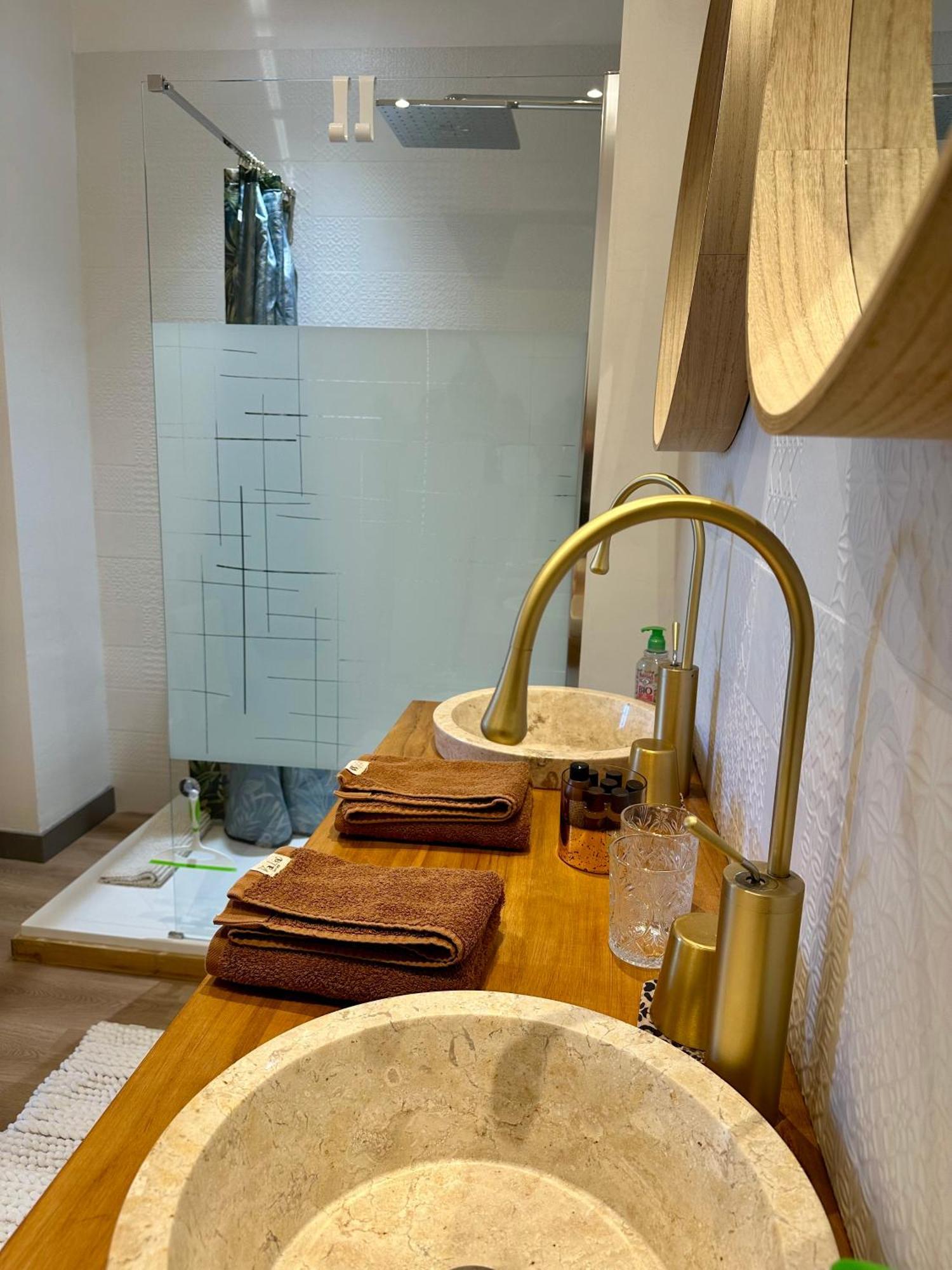 Coural' Chic Apartment Нарбон Екстериор снимка